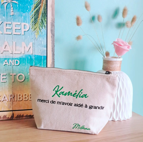 La trousse ou la pochette "merci de m'avoir aidé à grandir"