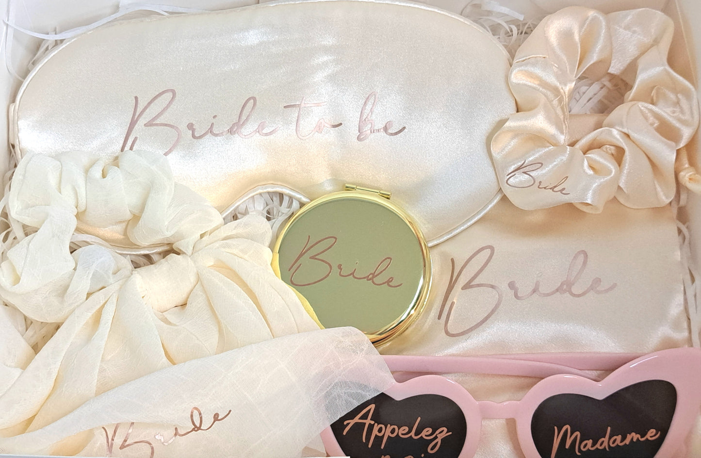 Box de mariée personnalisée EVJF + flûte à champagne gravée